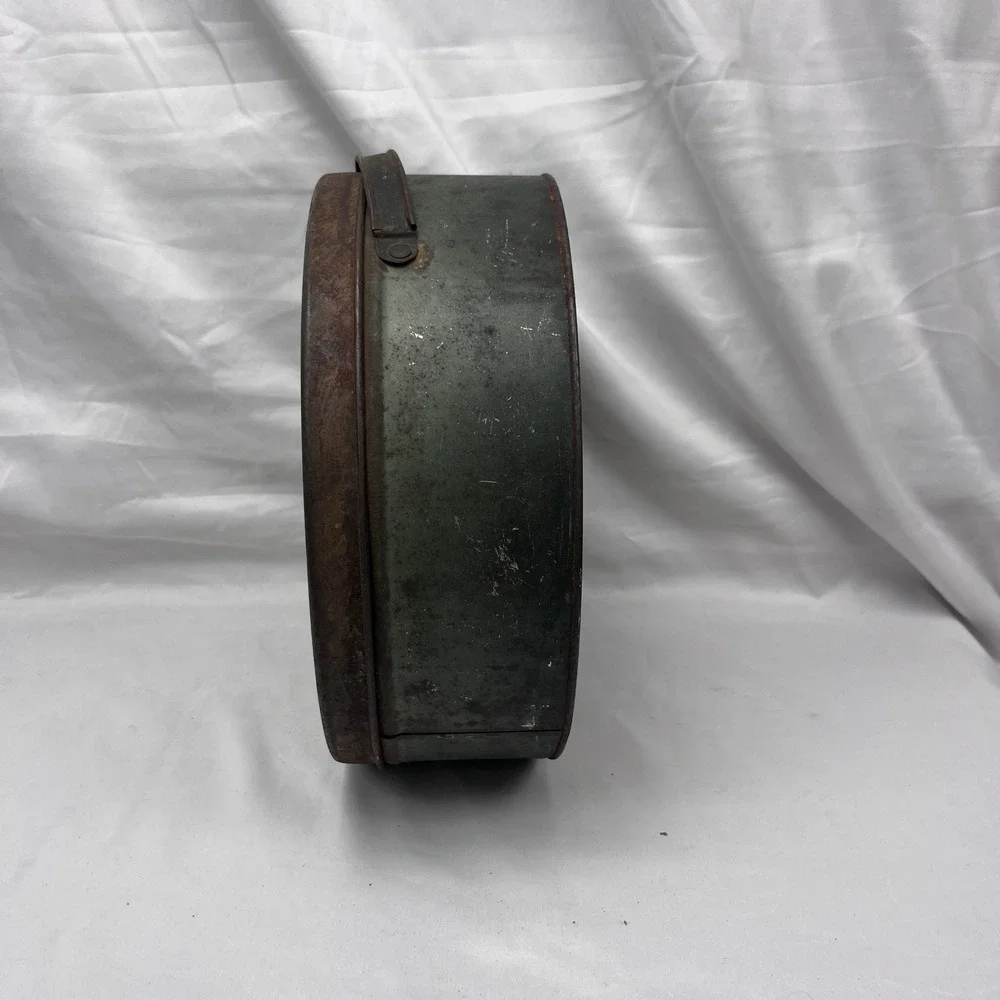 Loose-Wiles Biscuit Company this timeworn
